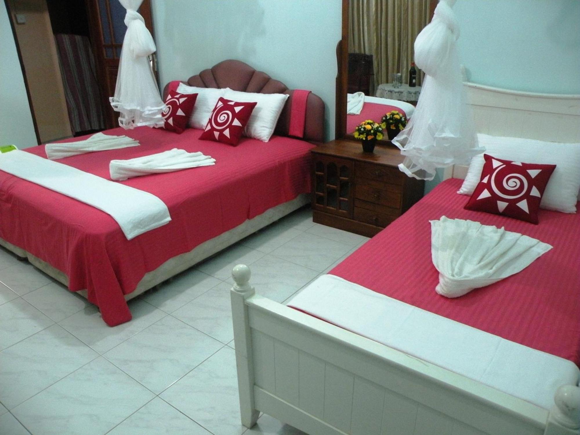 Henderson Airport Residence Negombo Szoba fotó