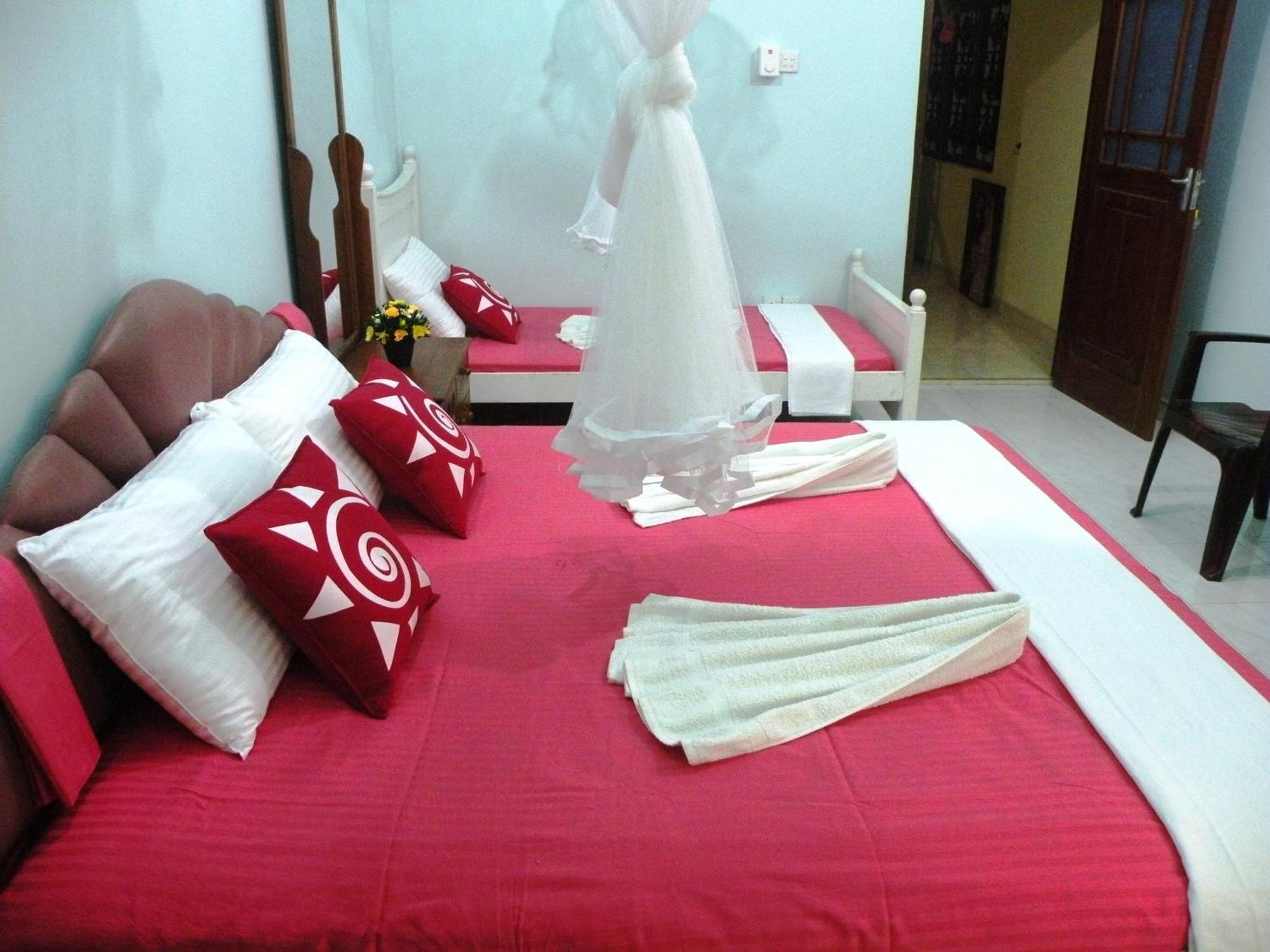 Henderson Airport Residence Negombo Szoba fotó