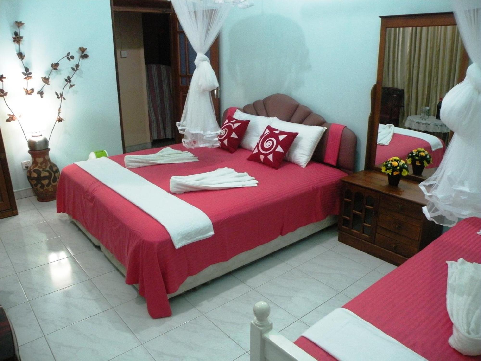Henderson Airport Residence Negombo Szoba fotó