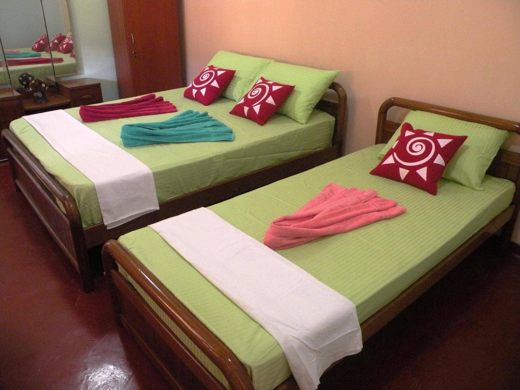 Henderson Airport Residence Negombo Szoba fotó