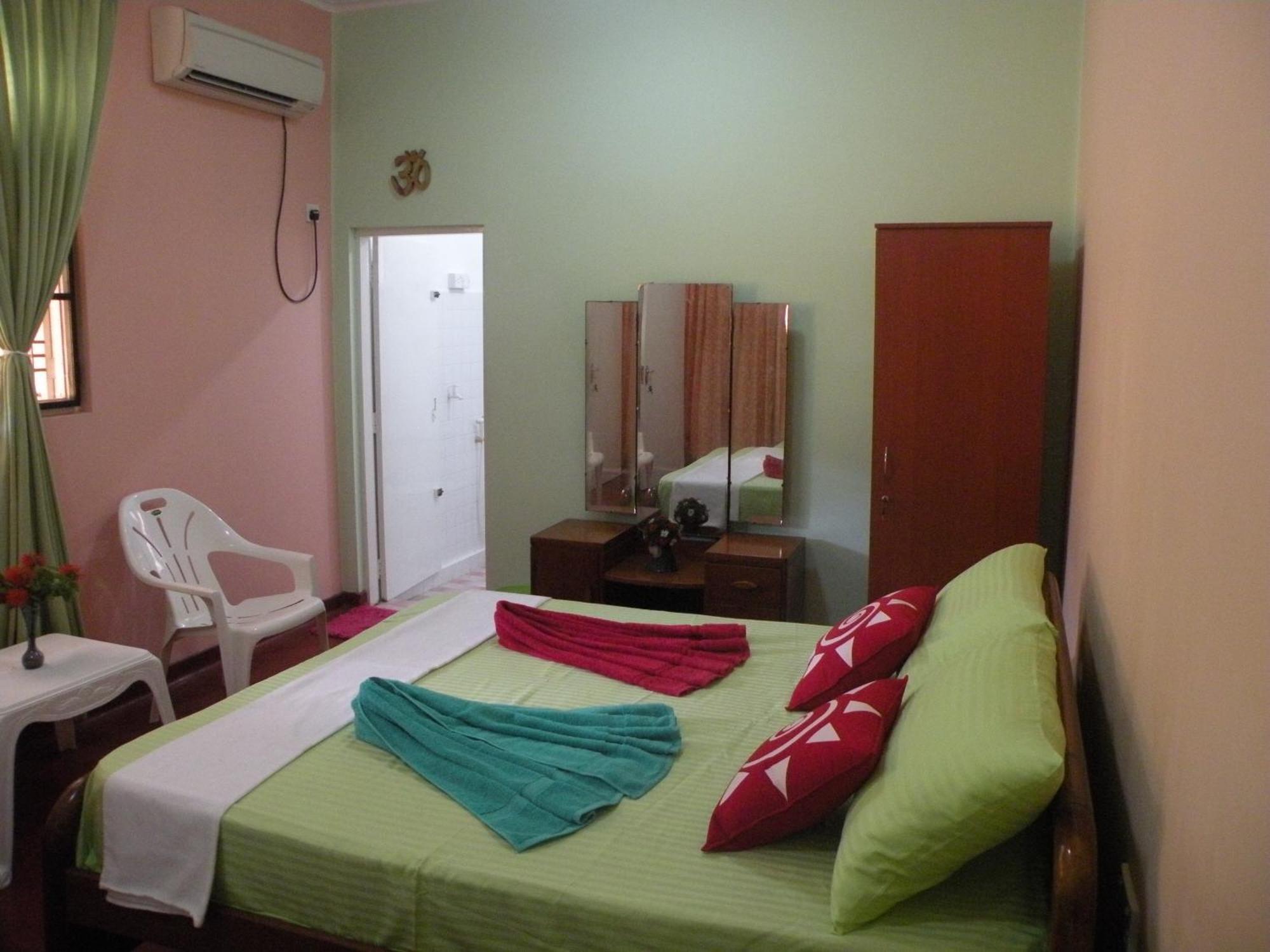 Henderson Airport Residence Negombo Szoba fotó