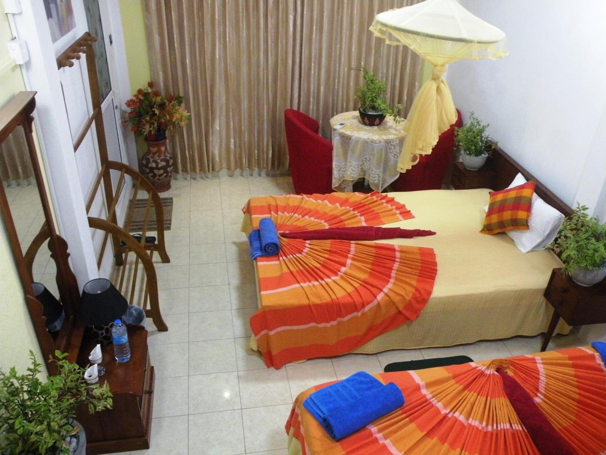 Henderson Airport Residence Negombo Szoba fotó
