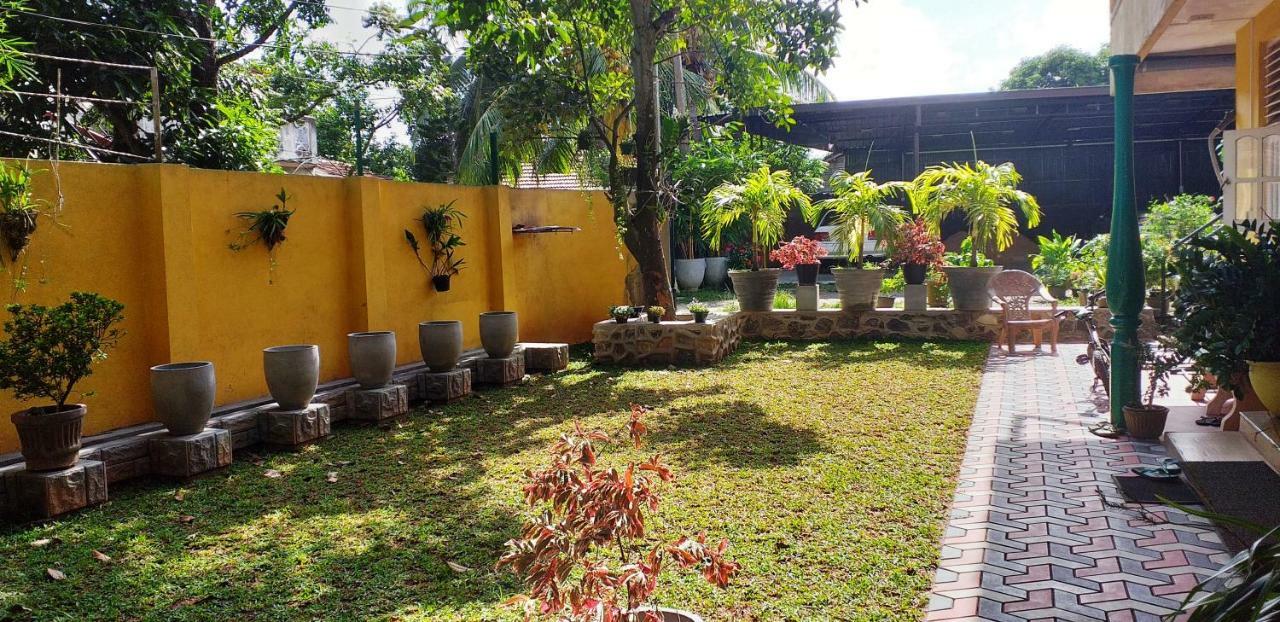 Henderson Airport Residence Negombo Kültér fotó