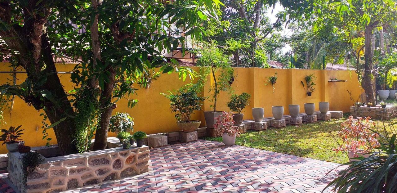 Henderson Airport Residence Negombo Kültér fotó